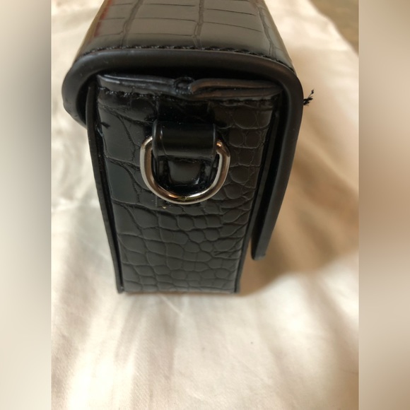 AKIRA NEVER LET YOU CROC STYLE HANDBAG - Picture 9 of 10